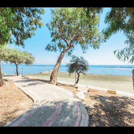 Myria Court Apartment Limassol Bagian luar foto