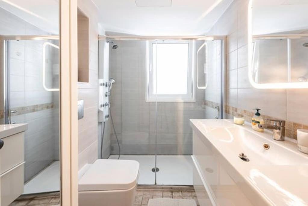 Myria Court Apartment Limassol Bagian luar foto