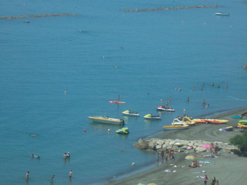 Myria Court Apartment Limassol Bagian luar foto